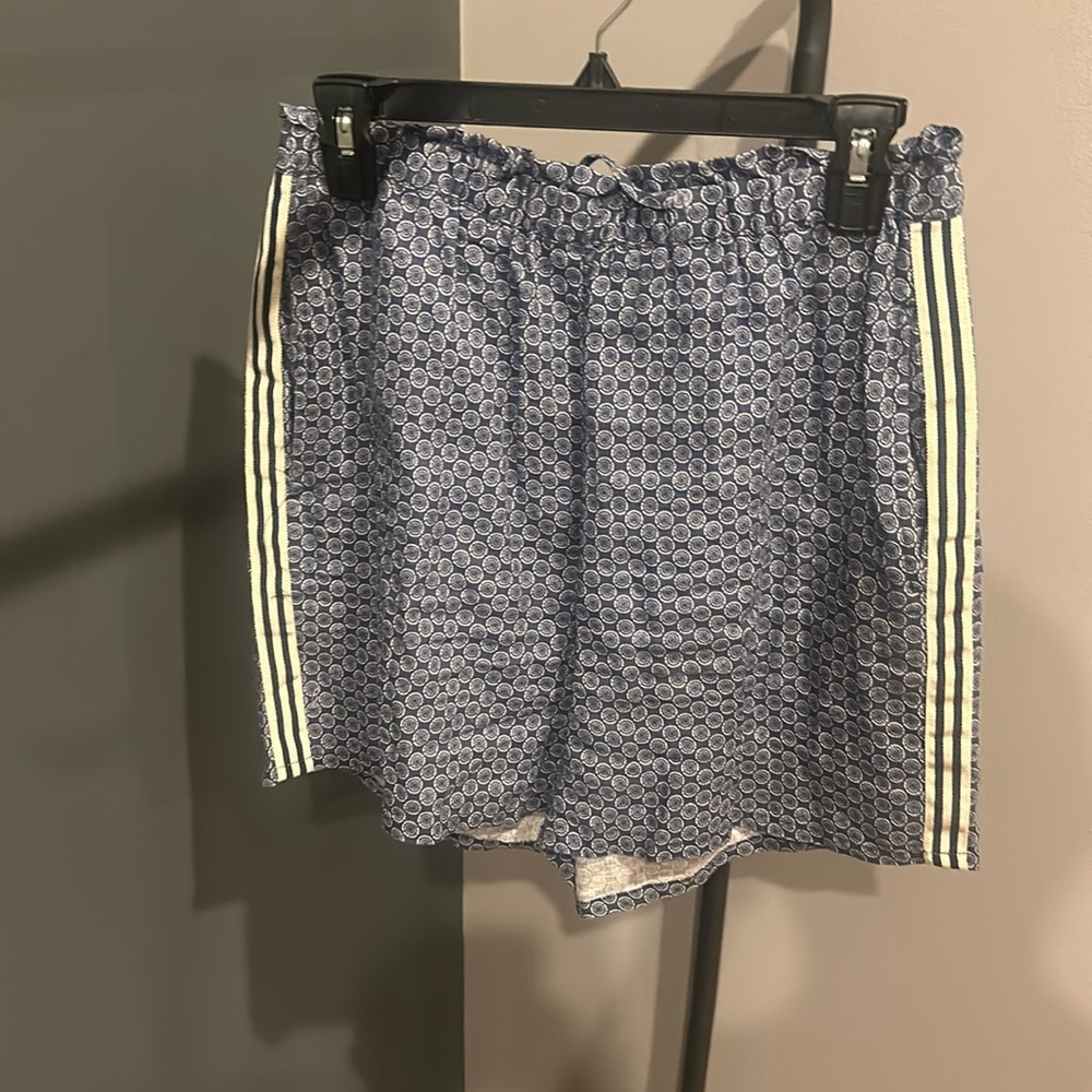 Johnny was shorts